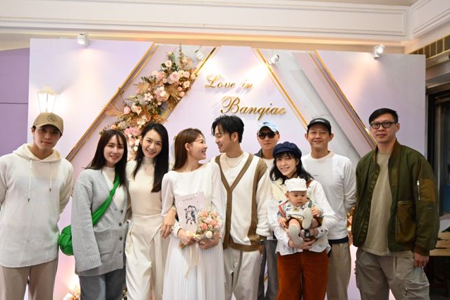 謝京穎、張書偉今登記結婚，邀請眾多好友見證幸福。（圖／民視提供）