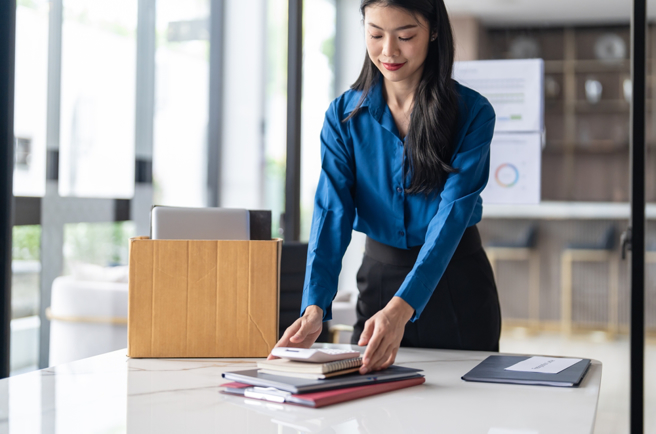 2024年生肖龙「坐太岁」，不太适合大刀阔斧去做改变，比如突然换工作或投资大专案。（示意图／达志影像／shutterstock）