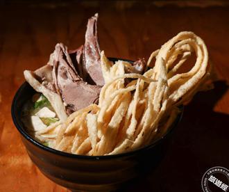 桃園美食100碗 名單出爐  胡同彭家老舖新疆拉麵最多名人推薦！