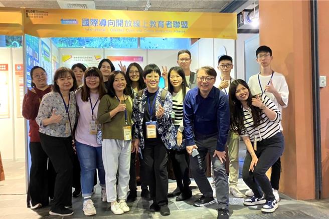 國立海洋大學加入「國際導向開放線上教育者聯盟」，在日前教育部舉行的計畫執行成果展中，獲得教育部「年度執行獎」的肯定。（國立臺灣海洋大學提供／張志康基隆傳真）