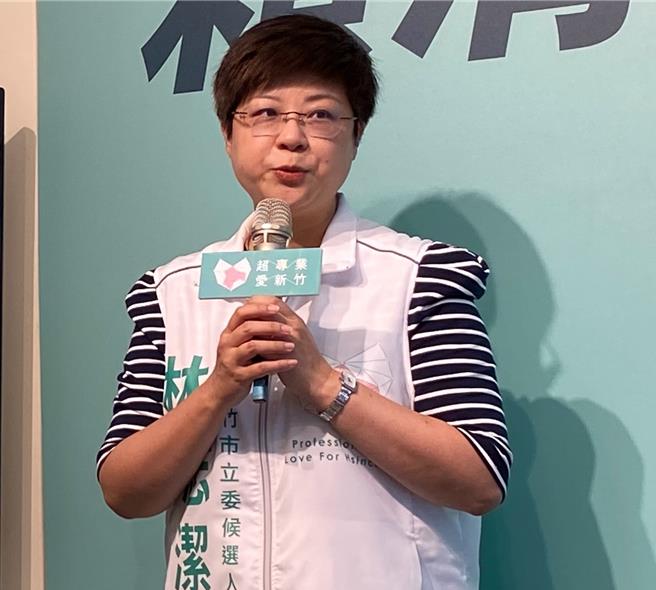 民進黨新竹市立委參選人林志潔19日批民眾黨總統候選人柯文哲的其金融政策，過於天馬行空，有些則是不知所云。（陳育賢攝）