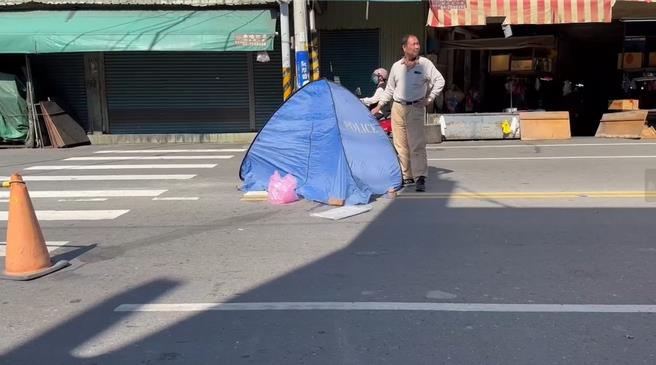 据了解，老妇人是准备到孙女开的豆花店坐坐，由于当时号志转换加视线死角，没想到发生憾事，不过详细肇事原因仍待警方调查厘清。（民眾提供／吴建辉彰化传真）