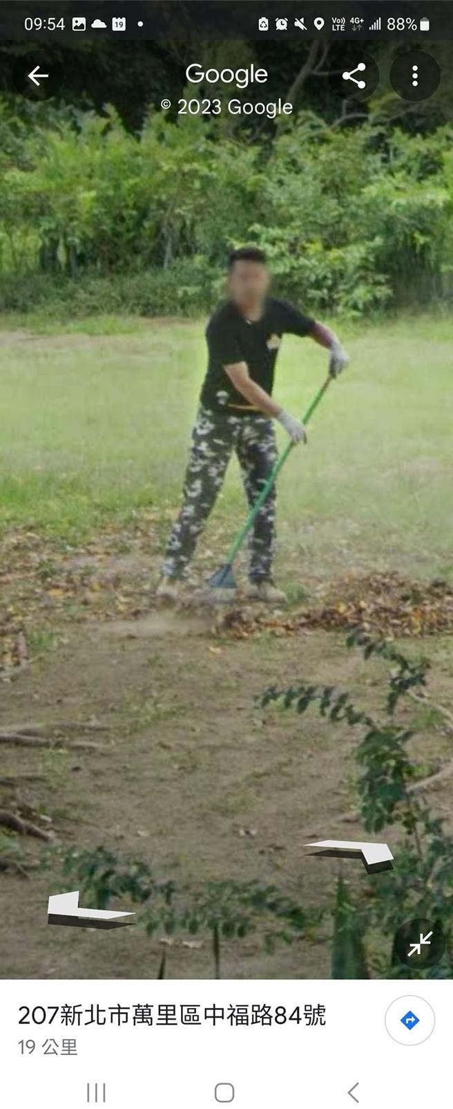 国民党立法委员候选人游淑慧今(19)日透过社群平台分享相关截图，质疑图中出现的两名穿着迷彩裤的人「是宪兵？是国安，还是都是赖家亲友？」，痛批「党国一家，都是他家」。(黄敬文翻摄)