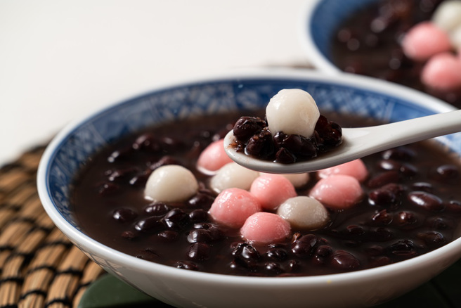 冬至即将在本周五(12/22)来临，属牛的人在这段期间贵人运较旺，财运和事业运也都表现不错。(示意图/达志影像)