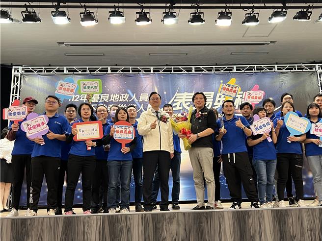 桃園今年首次辦理「績優租賃住宅服務業」選拔，選出喬陽管理顧問、嘉禾地產、尊信不動產等3優良公司當業界典範。(蔡依珍攝)