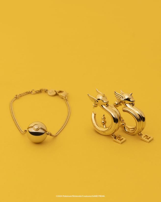 FENDI x FRGMT x POKÉMON聯名系列 造型配件 Poké Ball & Dragonair，價格店洽。（ FENDI 提供）
