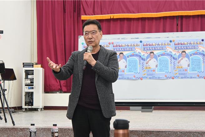 国民党副总统参选人赵少康出席苗栗联合大学座谈会。（李京升摄）