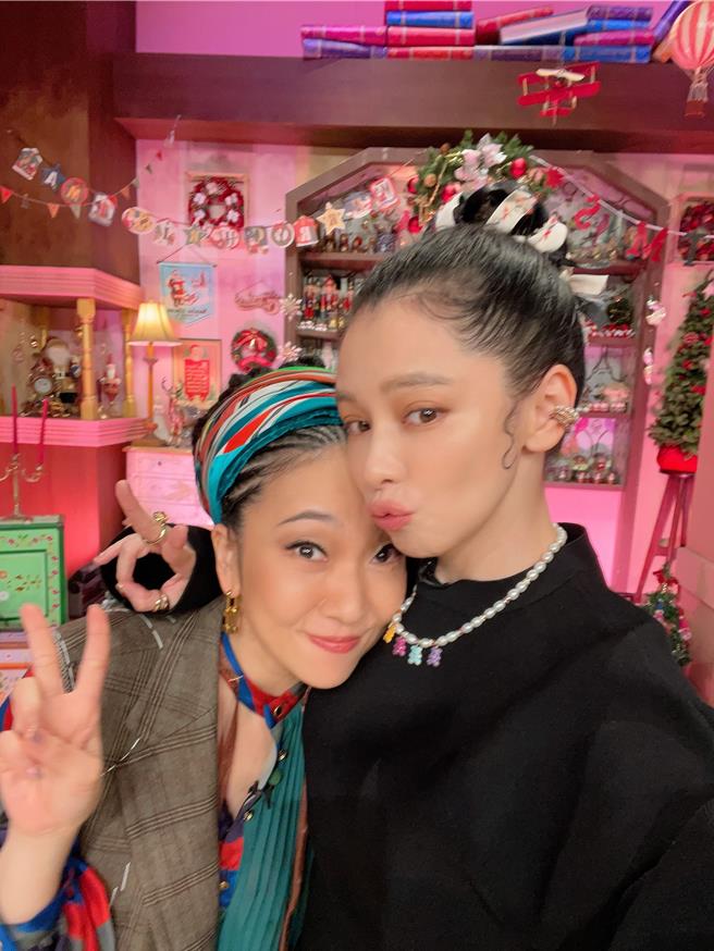 徐若瑄近來在日本受邀和日本天后米希亞合作。（威威巖提供）