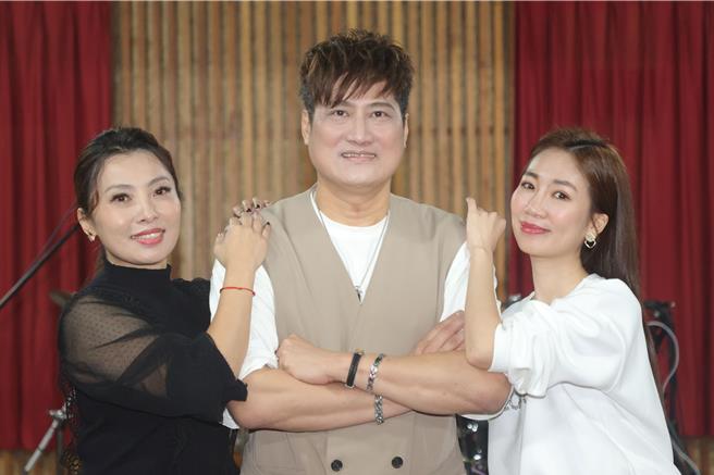 唐儷（左起）、楊哲、向蕙玲為演唱會彩排。（豪記唱片提供）