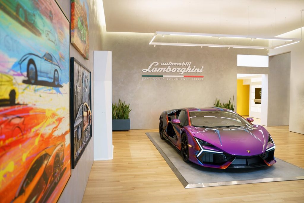 Lamborghini Lounge NYC推出慶祝品牌60週年的藝術創作(圖/Carstuff)