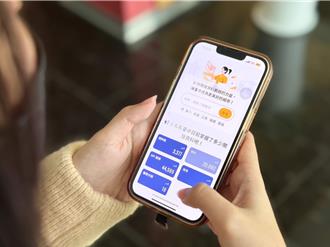 中市推動陽光政治 資料公開平台獲獎再升級