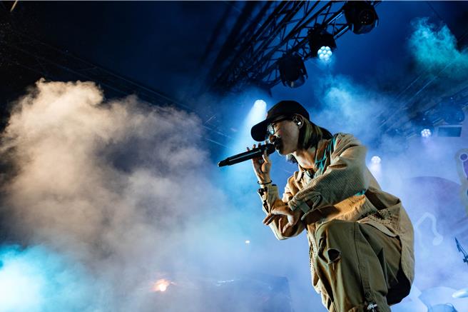 wannsleep2月在某场演出踩空跌倒，畅谈伤势恢復进度。（臺北流行音乐中心提供）