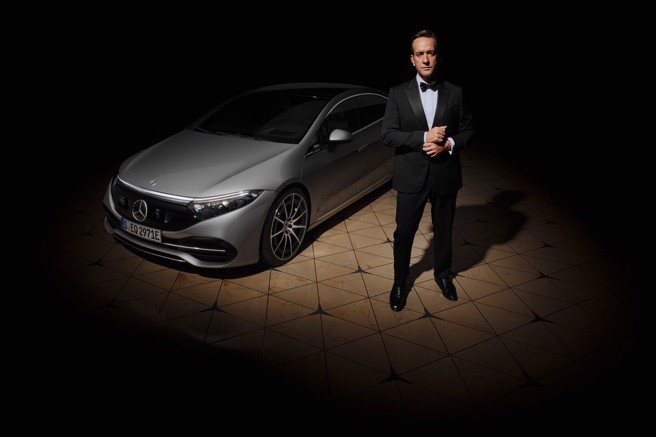 Mercedes-Benz 對車的定義是「 more than a car 」，不再只是從 A 點移動到 B 點，更是回歸到駕駛本身。（台灣賓士提供）