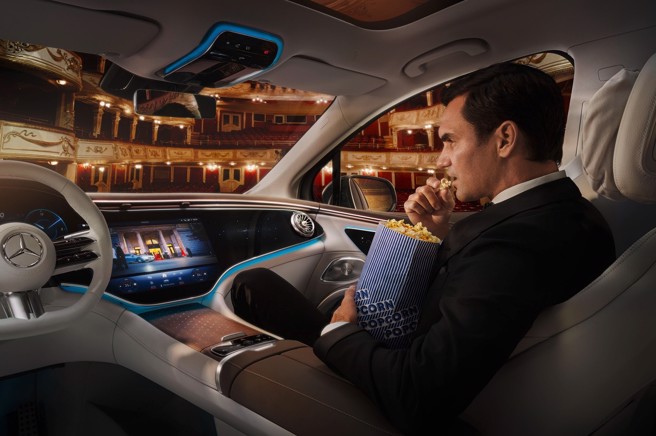 現代化的座艙已化身為行動的影音劇院。（台灣賓士）

