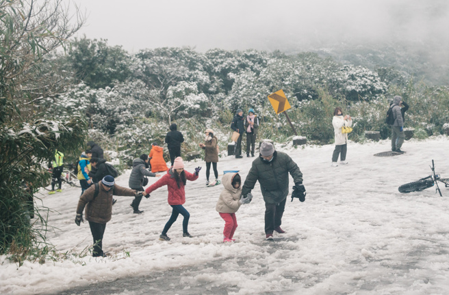 预估寒流在周五清晨达到最强，北部、宜花周四到周五2000公尺以上山区有机会下雪。(示意图，资料照)