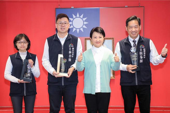 台中市政府資料開放平台內容不斷充實，今年度獲行政院資料開放評比「金質獎」與「人氣獎」雙料獎項。(台中市政府提供)