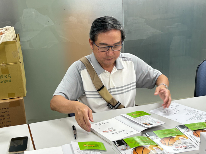 林书豪、林书纬的父亲林继明的新书《把梦想的问号变成惊嘆号！》，将在24日于新北国王主场新庄体育馆举行签书会。（城邦出版社提供）