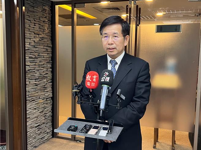 教育部長潘文忠。(李侑珊攝)
