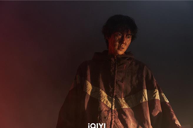 柳演锡很开心《运气好的日子》中的反派演技获得认可。（爱奇艺国际站提供）