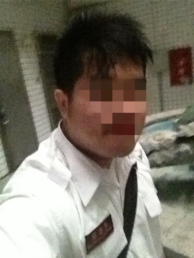 任职花莲县消防局勤务指挥中心队员李坤龙，涉诈骗洗钱案遭判刑，停职中。（翻摄脸书）