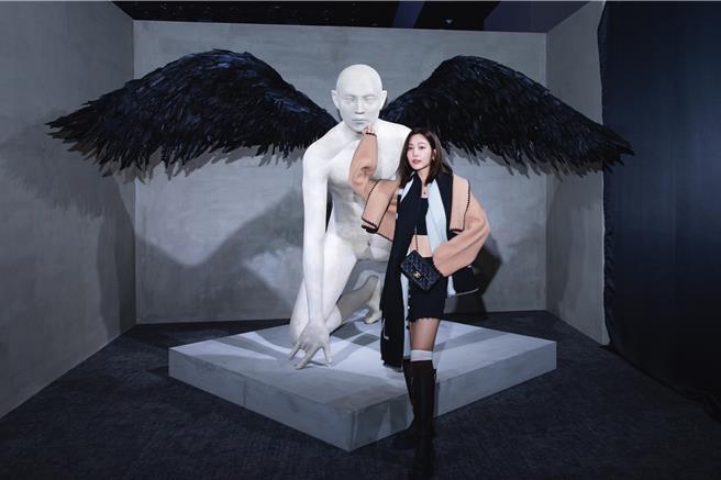 曾莞婷抽空朝聖「BTS EXHIBITION：Proof 」展覽。（iME TW提供）