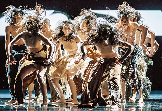 2024年「NTT Arts NOVA 藝想春天」明年3月8日到6月9日登場，系列票券全面啟售，雲門舞集《毛月亮》再度重現舞台。（台中國家歌劇院提供／陳淑芬台中傳真）