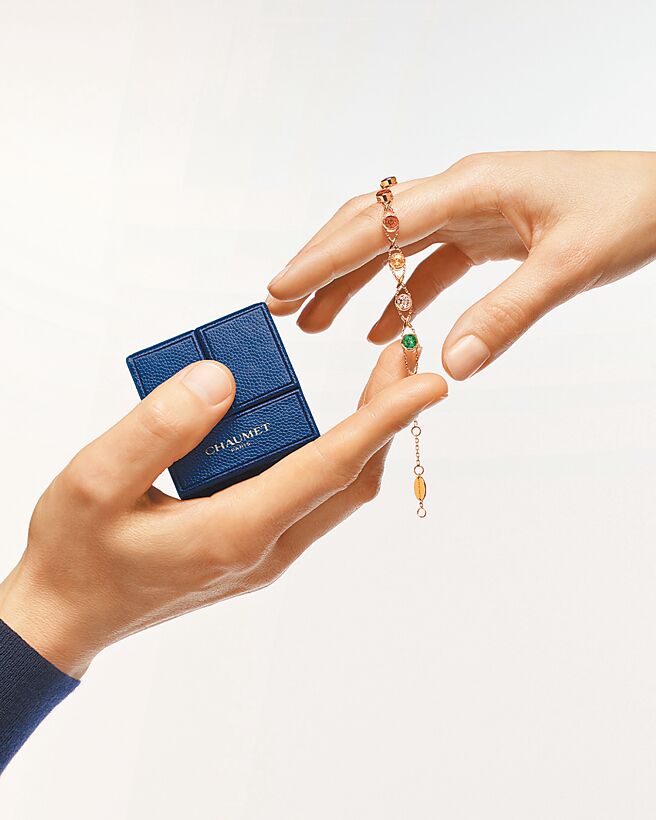 丽晶精品CHAUMET Les Acrostiches Jeux de Liens密语手链，价格店洽。（丽晶精品提供）