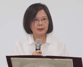 海虎潛艦6官兵落海 總統前往左營海軍艦隊指揮部