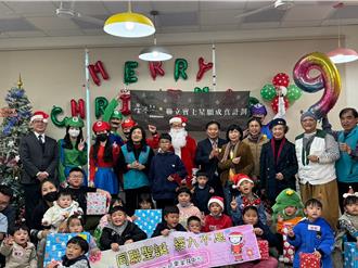 平安夜前夕 多家企業送愛到苗栗家扶中心