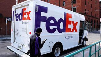 FedEx季營收連五黑 股價趴倒