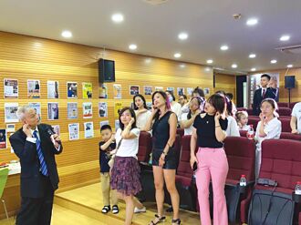 台灣記憶力教父 戴維思授課 將邁入30周年