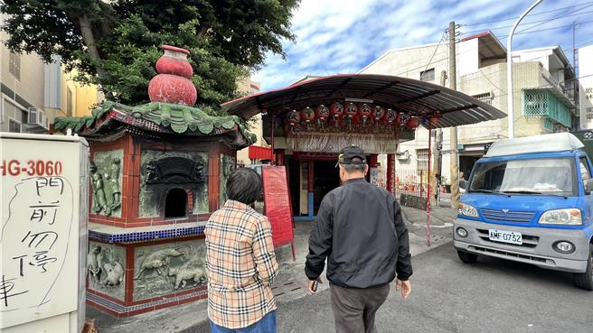 該廟宇沒有管理單位，環境平時由附近居民自發性清掃、整理。（張毓翎攝）