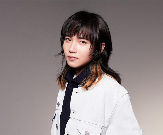 持修相隔一年半推出新單曲〈沒有我的那個宇宙〉。（EMI提供）