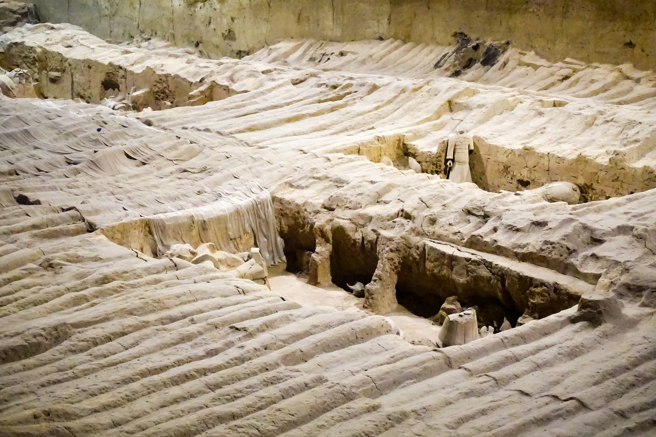 大陸南京發現三國東吳名將「丁奉」的古墓，裡面還有軍樂隊陶俑及陰間地契。(示意圖/達志影像)