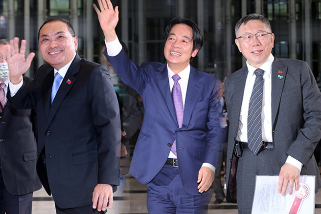 賴清德老家違建要「公益信託」　柯文哲批「太慢了」　侯友宜自清反擊！首場政見發表會探索概念一文看懂。（合成圖/黃世麒攝）