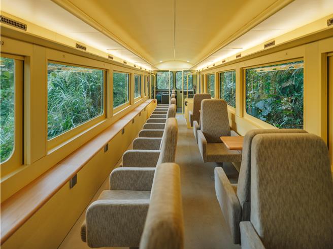 阿里山林铁「栩悦号」透明驾驶室守车。（筑点设计股份有限公司提供）
