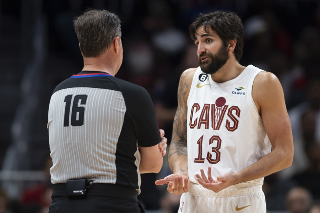 卢比欧（右）本季未曾在NBA出赛。（美联社资料照）