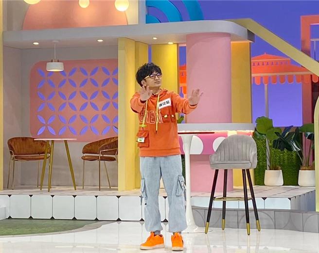 唐从圣分享模仿陈水扁的经歷。（纬来综合台提供）