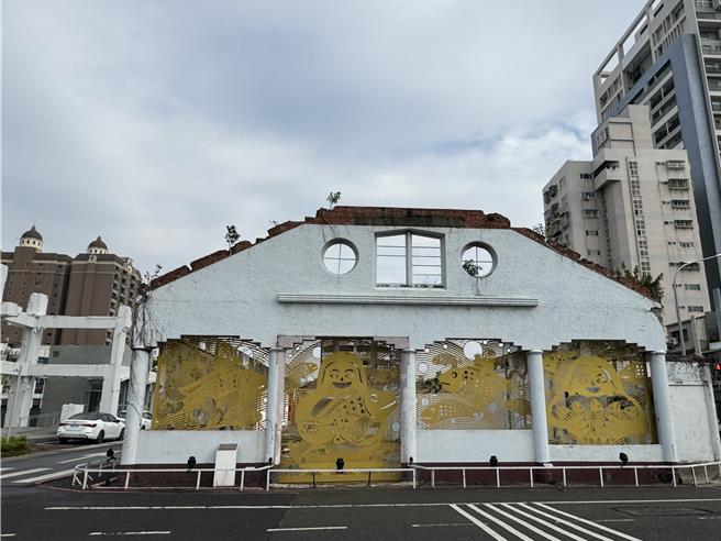 已有87年歷史的台南原鱼市场，是台南现存唯一见证运河发展史的庶民建筑，21日完成旅馆BOT案签约，预计2026年将完工。(曹婷婷摄)