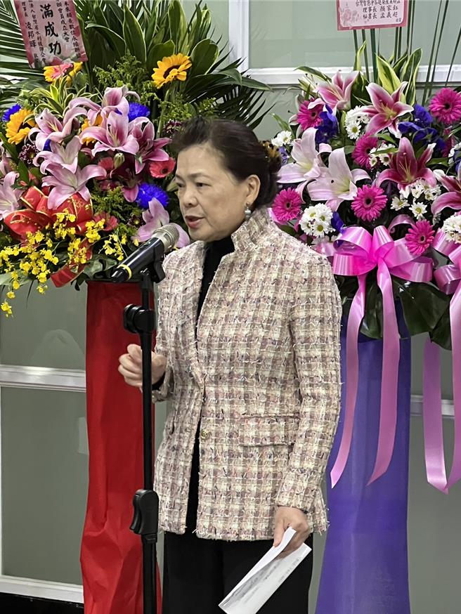 对大陆明年1月取消我部份石化产品0关税优惠，经济部长王美花下午出席活动时，批评这明显是经济胁迫，厂商如有需要会提供额外协助。(王玉树摄)