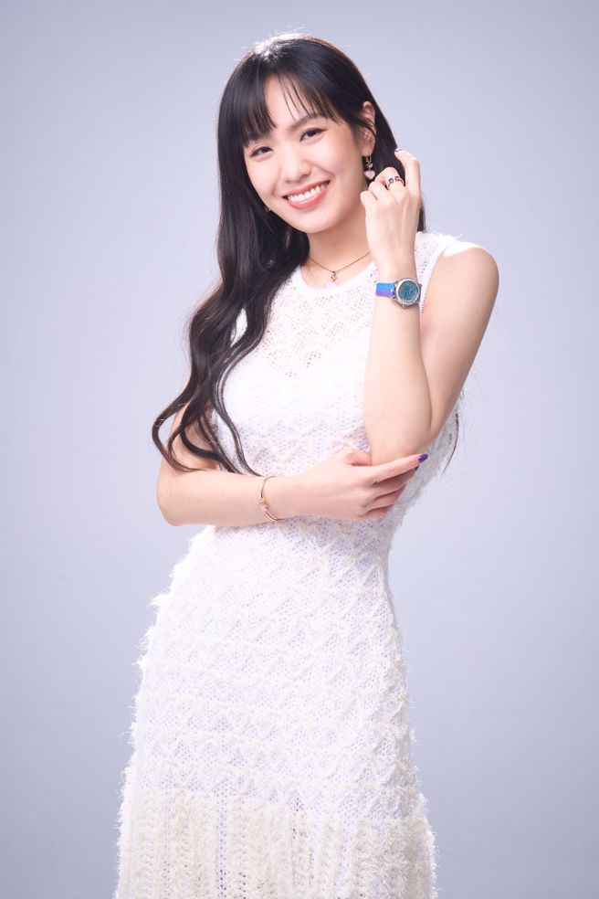 孫盛希開餐廳當老闆，佩戴蕭邦（CHOPARD）Happy Hearts珠寶與Happy Sport腕表，更添貴氣。（JOJ PHOTO攝，圖片企畫／中時時尚，服裝提供／CHLOE）