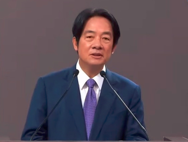 赖清德在首场政见发表会谈两岸的论述了无新意且错谬百出，遭各界秒打脸。（图／取自《中时新闻网》直播）