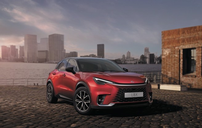 LBX为品牌跳脱级距框架的全新跨界SUV车款。（和泰汽车提供／陈大任台北传真）