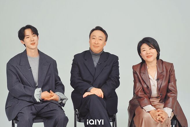柳演錫（左起）、李星民、李姃垠近日為《運氣好的日子》接受台灣媒體訪問。（愛奇藝國際站提供）