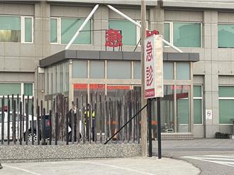 船长醉了衝校园硬要带走儿 2老师极力拦阻反被殴