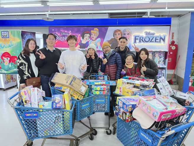 炎亞綸雖官司纏身，仍熱心做公益。（圖／FB@炎亞綸）