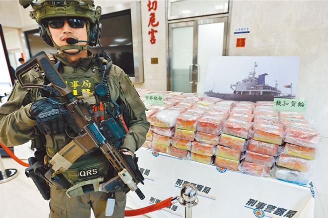 「飞燕号」查获的毒品量太大，警方当时还紧急从北部调来除暴特勤队南下镇守。（本报资料照片）★《中时新闻网》关心您：保护自己、远离毒品！