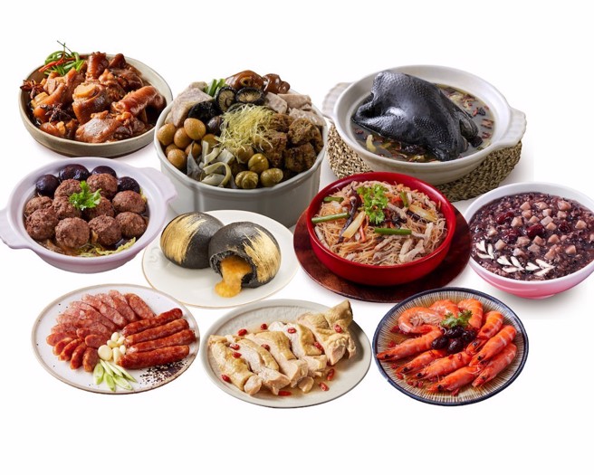 名廚程安琪和陳啟文聯合監製的大成年菜有10道經典大菜。（圖／momo提供）