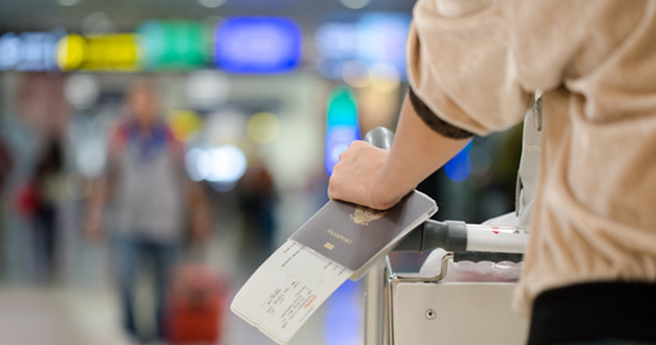 資深媒體人莎莉夫人指出未說出口的理由，通常才是決定移民的關鍵。（圖／  Shutterstock）