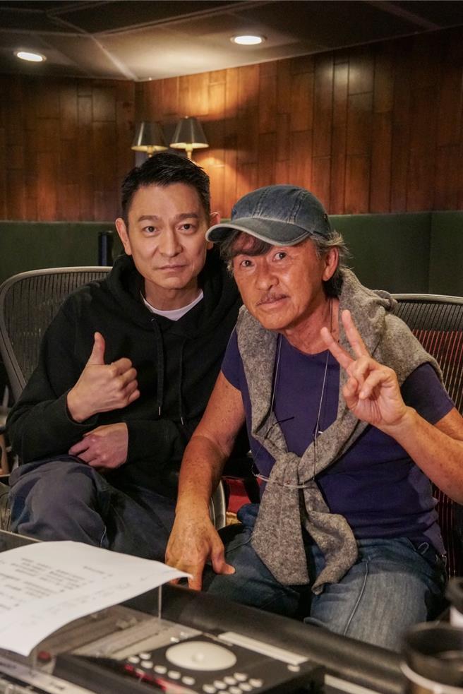 刘德华近来邀请76岁林子祥一同翻唱经典广东歌。（台湾映艺提供）